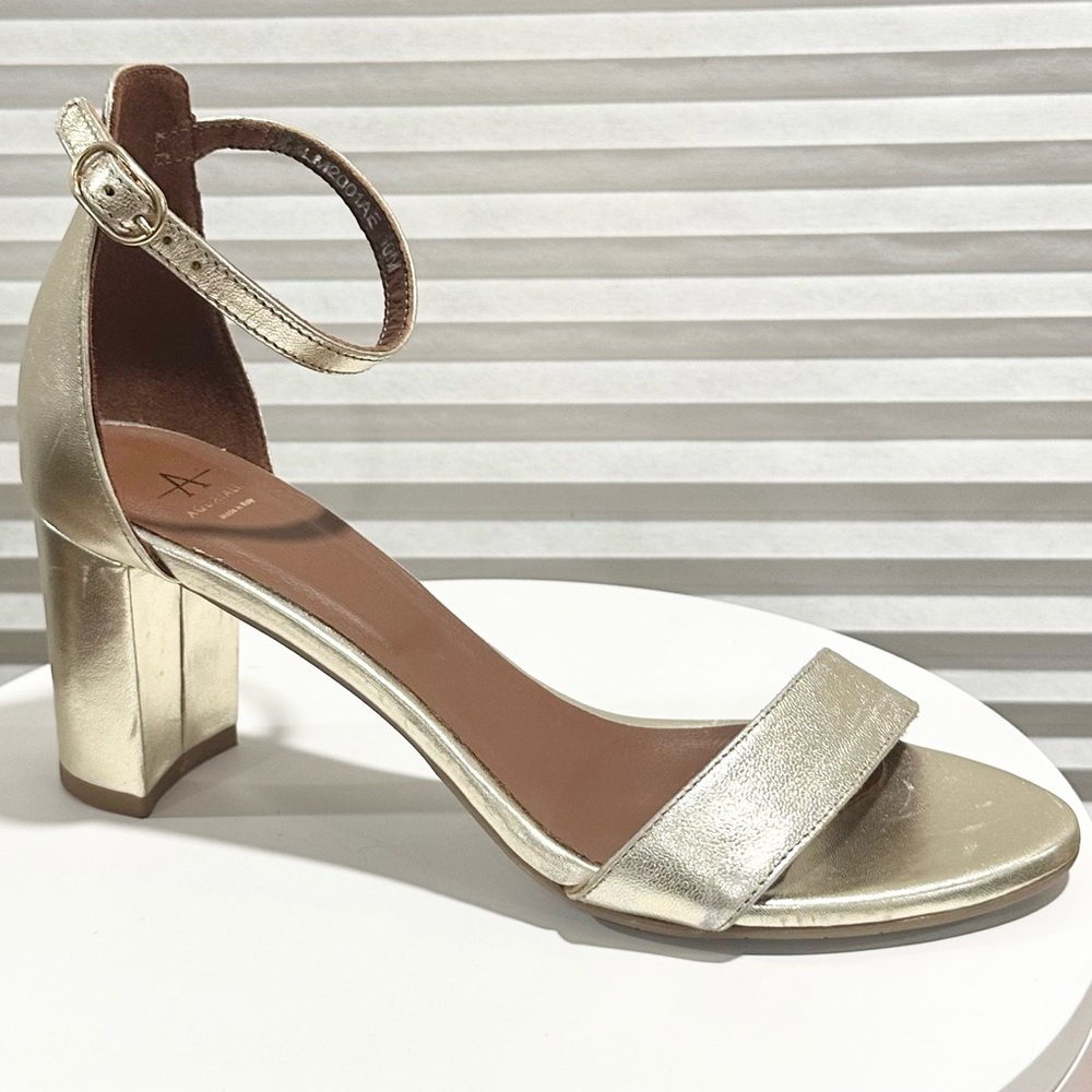 Aquatalia Sadey Mettalic Gold Sandal Size: 10